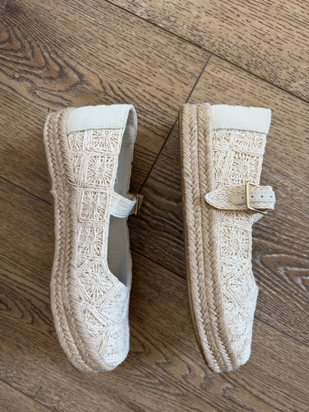 Tom's Women's Carolina Mary Jane Espadrille Undyed Floral Raffia